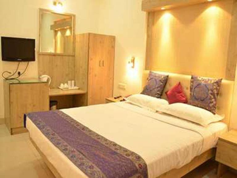 קאנפור Rass Hotel מראה חיצוני תמונה