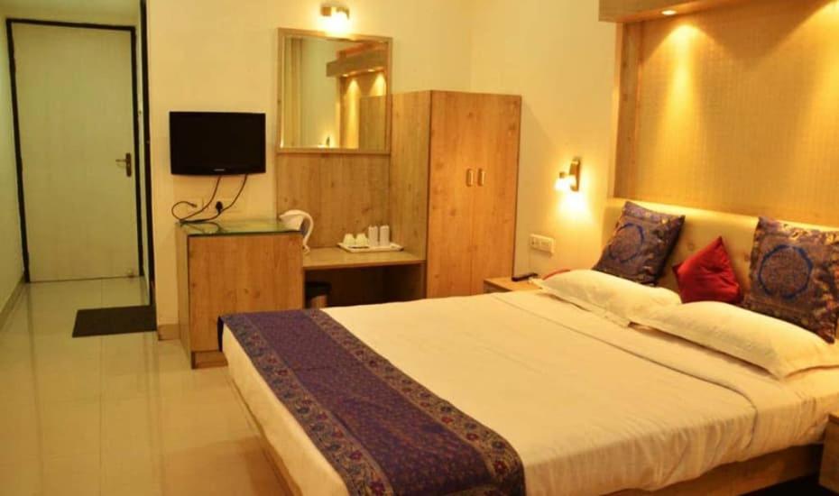 קאנפור Rass Hotel מראה חיצוני תמונה