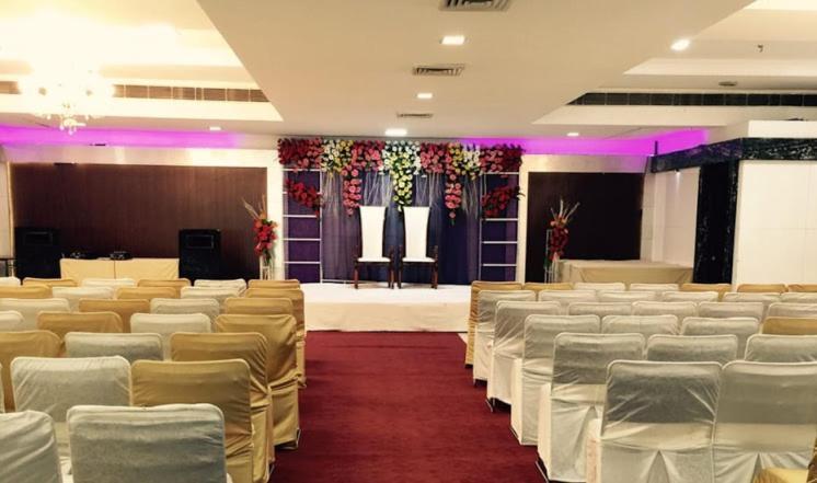 קאנפור Rass Hotel מראה חיצוני תמונה