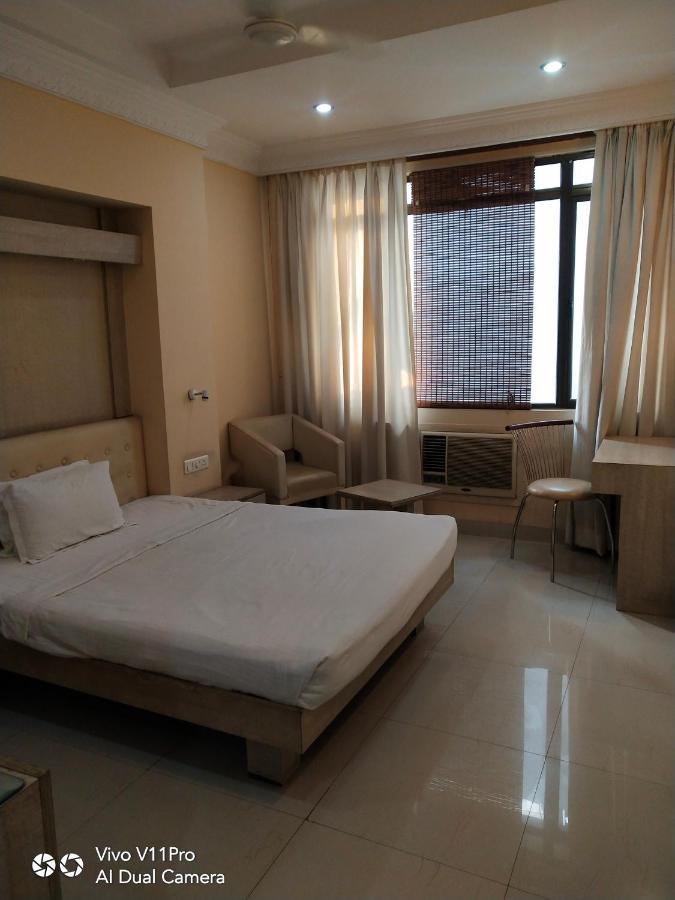 קאנפור Rass Hotel מראה חיצוני תמונה
